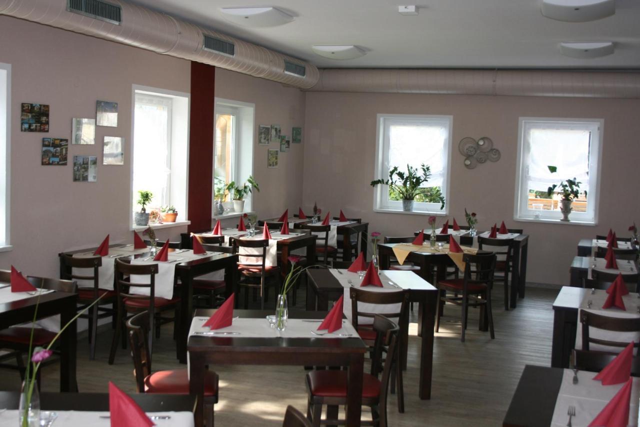 Gasthaus-Pension Schwarzer Graf فينديشغارشتن المظهر الخارجي الصورة